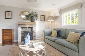 Tucking Mill View | Living area