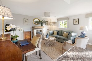 Tucking Mill View | Living area
