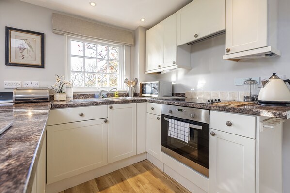 Tucking Mill View | Private kitchen