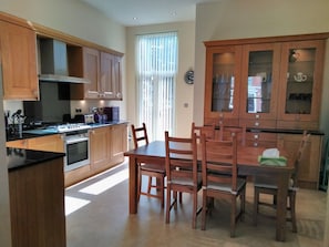 Private kitchen - The Shelbourne Apartments (Southport)