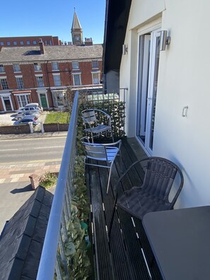 Family Apartment, 2 Bedrooms (Apartment 3 sleeps up to 7) | Balcony - The Shelbourne Apartments (Southport)