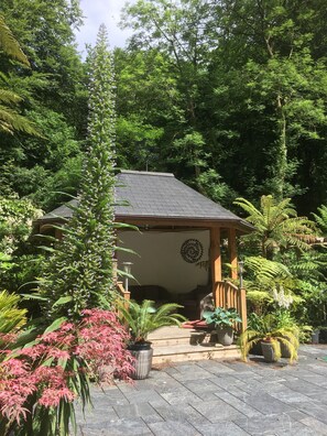Gazebo - The Waterwheel Inn (St Austell)
