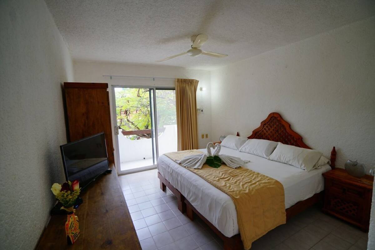 Standard Room, Balcony | In-room safe, WiFi (free)