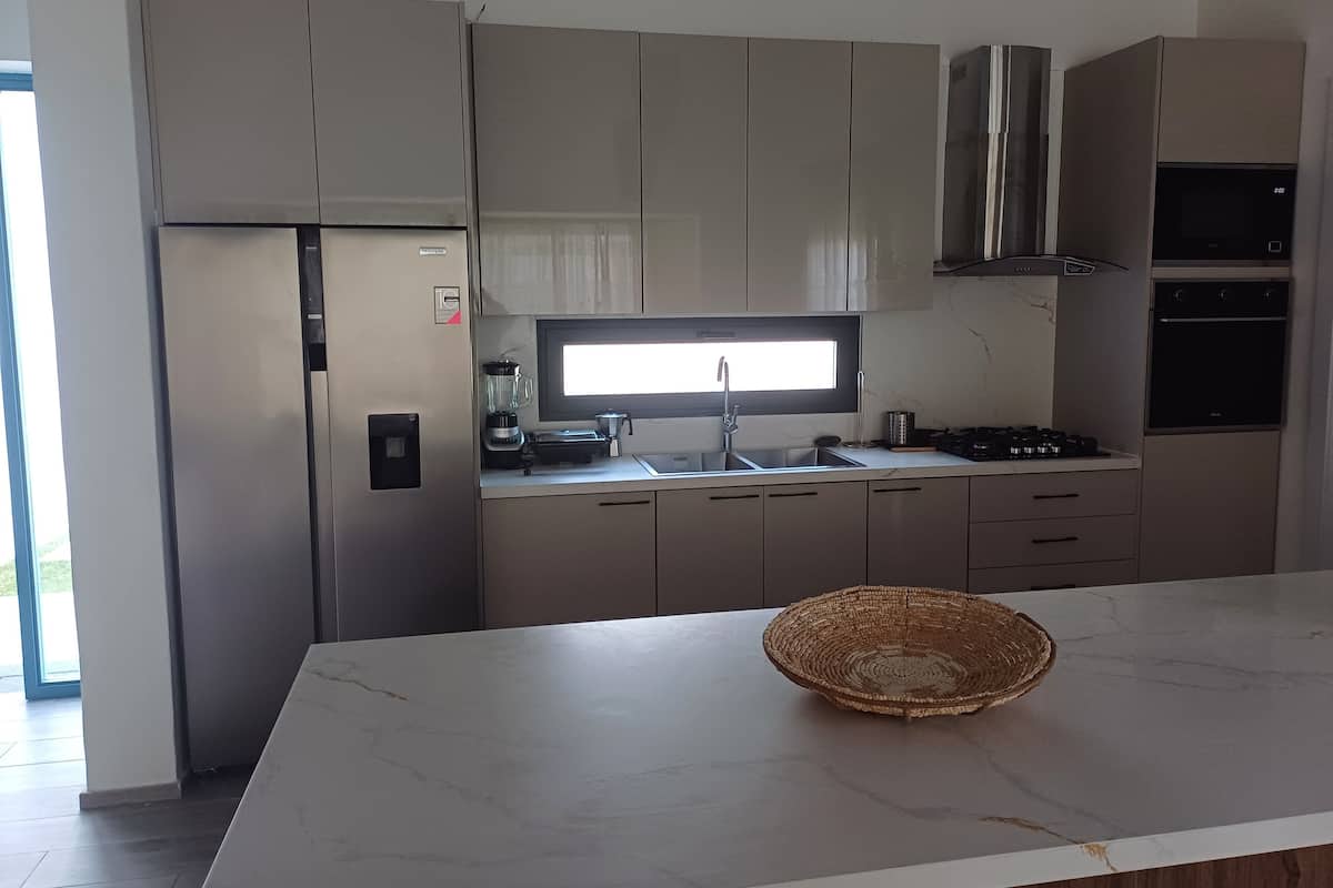 Villa Club, 4 habitaciones | Cocina privada | Cafetera y tetera y tetera eléctrica