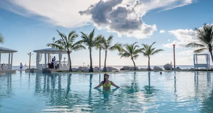 TRACADERO Beach Club and Holidays Rentals