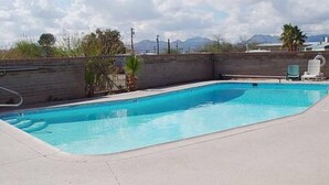 Unclassified image, 5 of 25, button - Amazon Motel (Tucson)