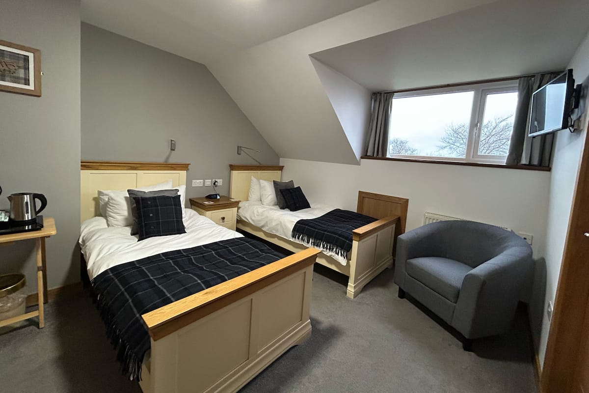 Tomannsrom – standard | Barnesenger (inkludert), wi-fi (inkludert) og sengetøy