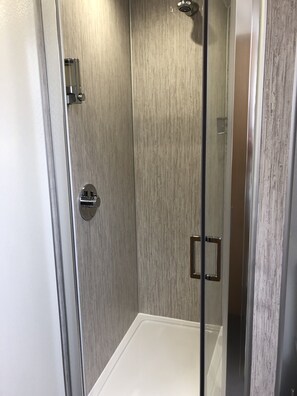 Bathroom - Karrawa Guest House (Kirkwall)
