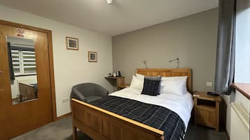 Standard Double Room (Small) | Free cribs/infant beds, free WiFi, bed sheets