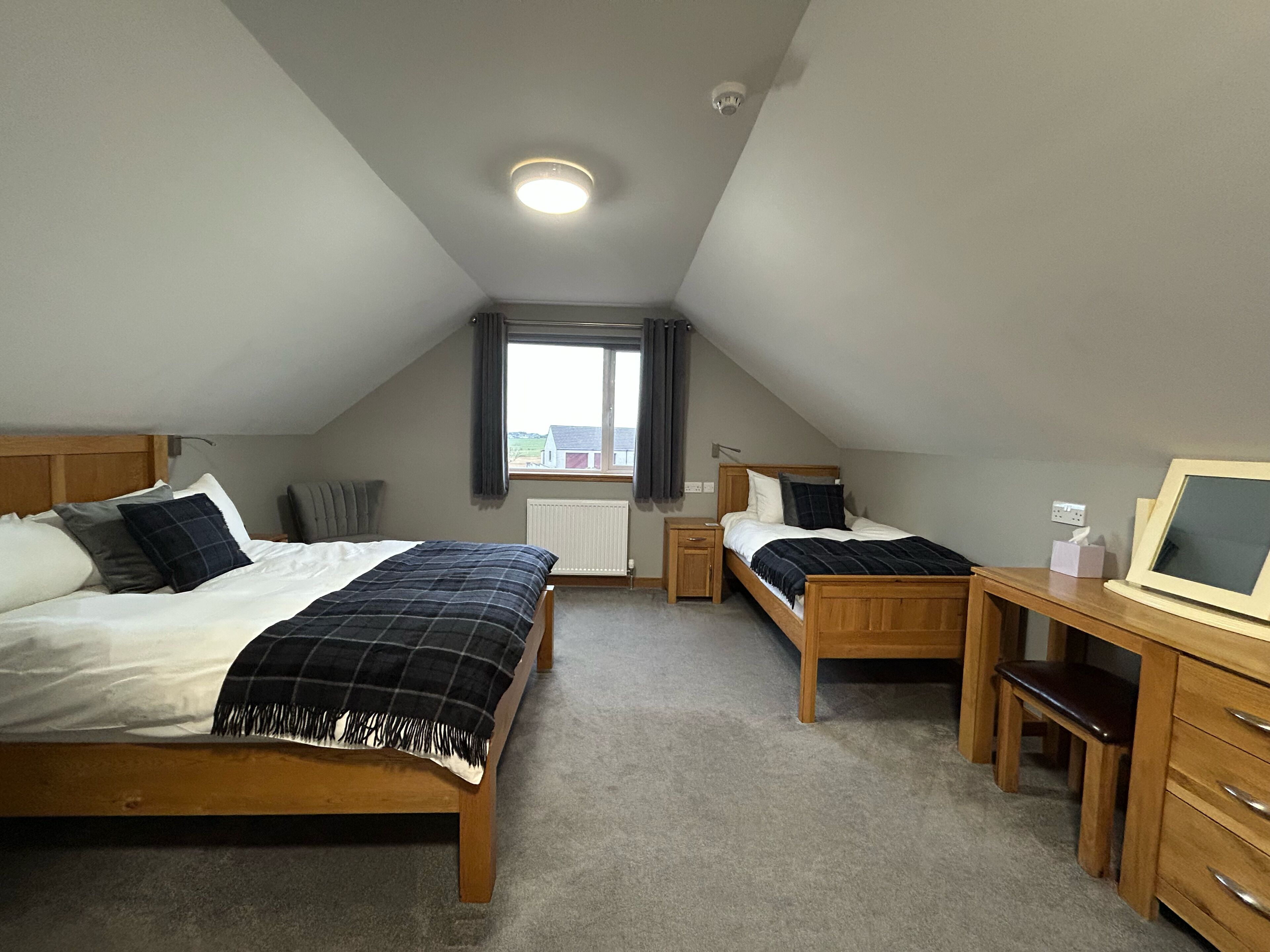 Tremannsrom – standard | Barnesenger (inkludert), wi-fi (inkludert) og sengetøy