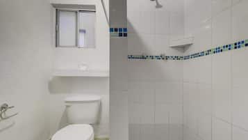 Superior Room | Bathroom