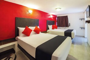 Standard Room | Desk, free WiFi, bed sheets - OYO Hotel MesÃ³n Del RÃ­o (Tepotzotlán)