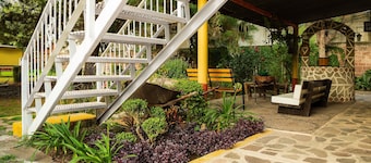 Ayenda Meson del Rio