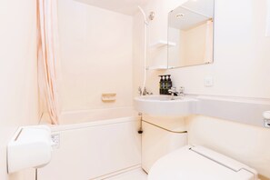Combined shower/bathtub, deep-soaking bathtub, free toiletries - Ace Inn Matsumoto (Matsumoto)