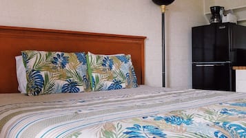 Standard-Studio (1 King Bed) | Bügeleisen/Bügelbrett, Bettwäsche