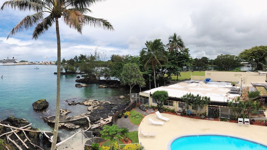 Hilo Reeds Bay Hotel