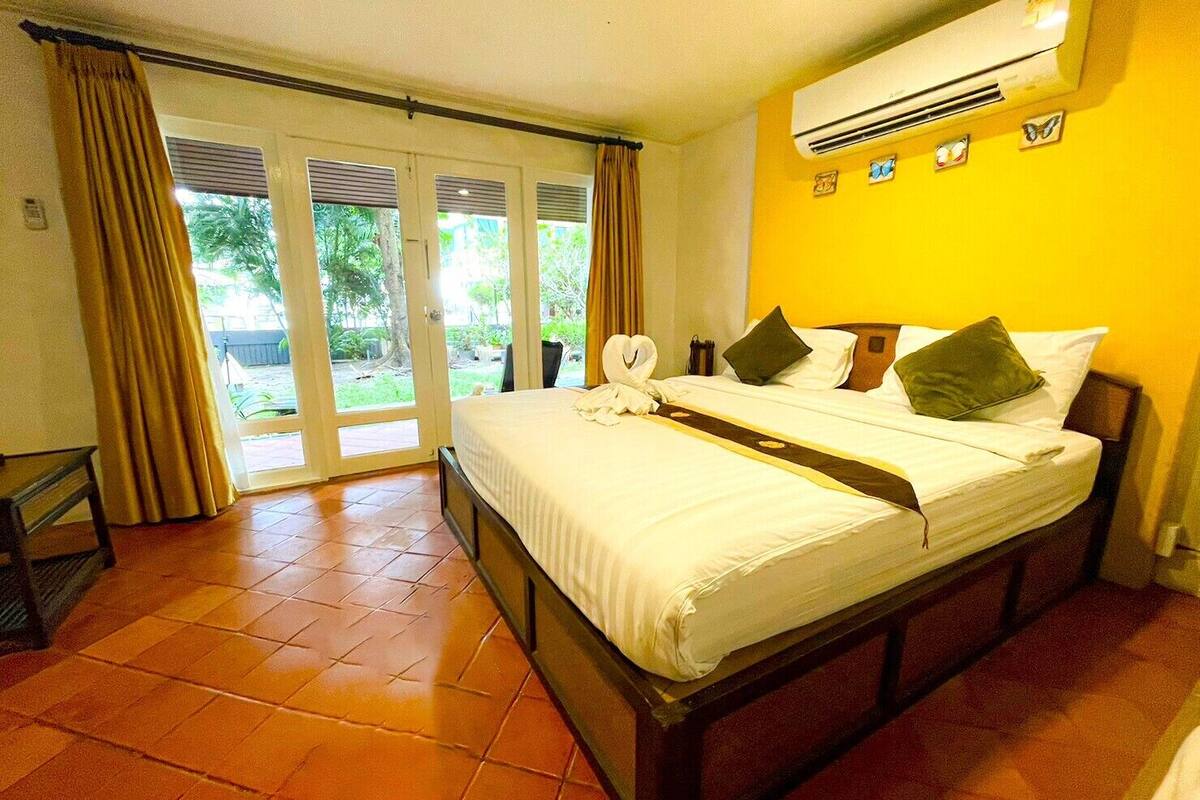 cottage, poolside | 1 bedroom, minibar, free wifi