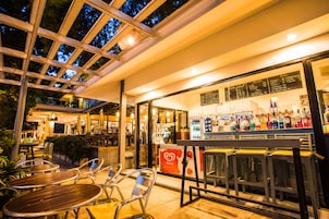 Bar (en la propiedad)