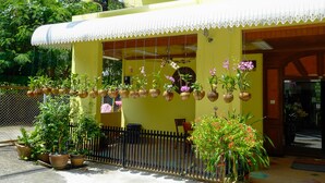 واجهة المنشأة