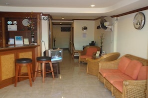 Lobby - Adonis Guest House (Patong)