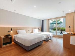Deluxe Room, 2 Single Beds, Balcony