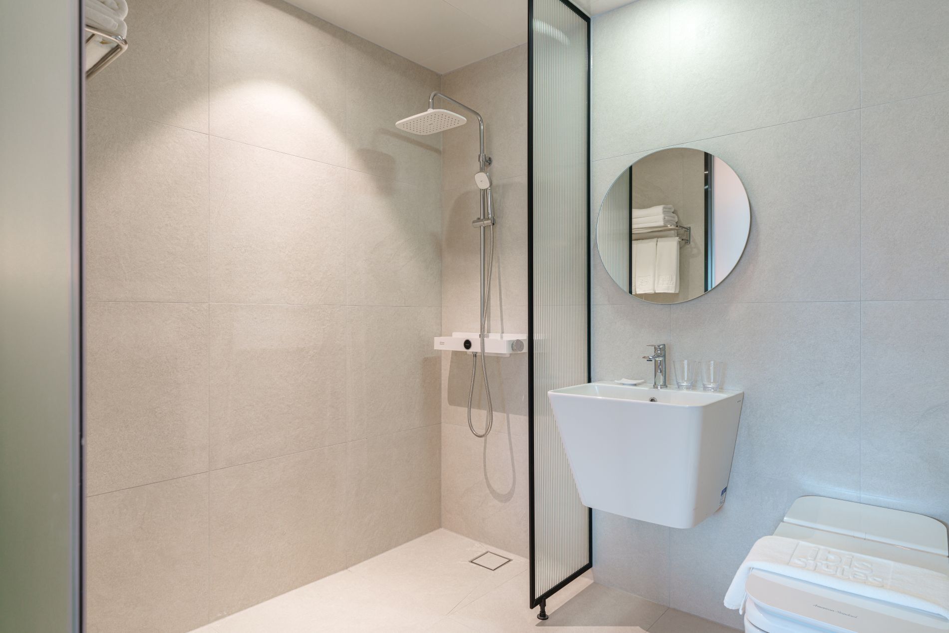 deluxe room, 3 single beds, non smoking | bathroom | shower, eco-friendly toiletries, hair dryer, bathrobes