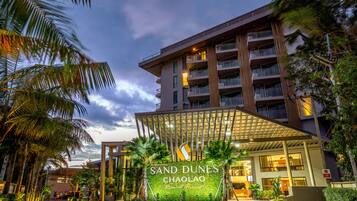 Sports bar, beach views