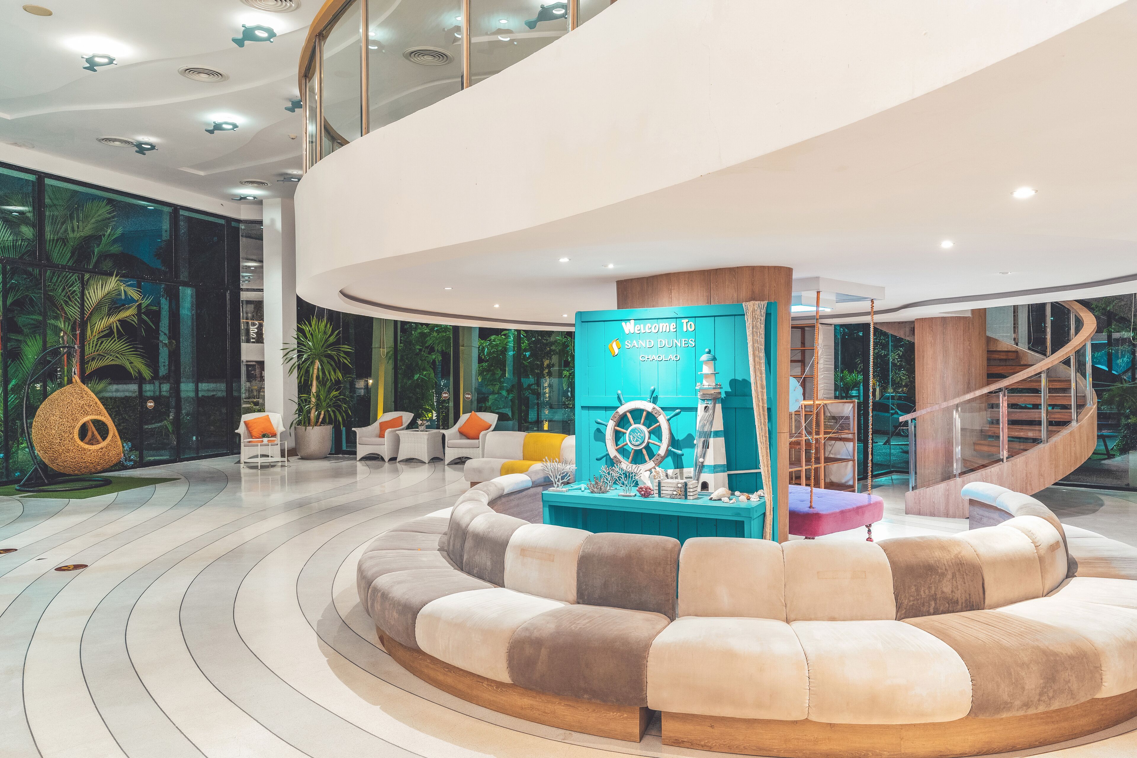 Bar deportivo, con vista a la playa