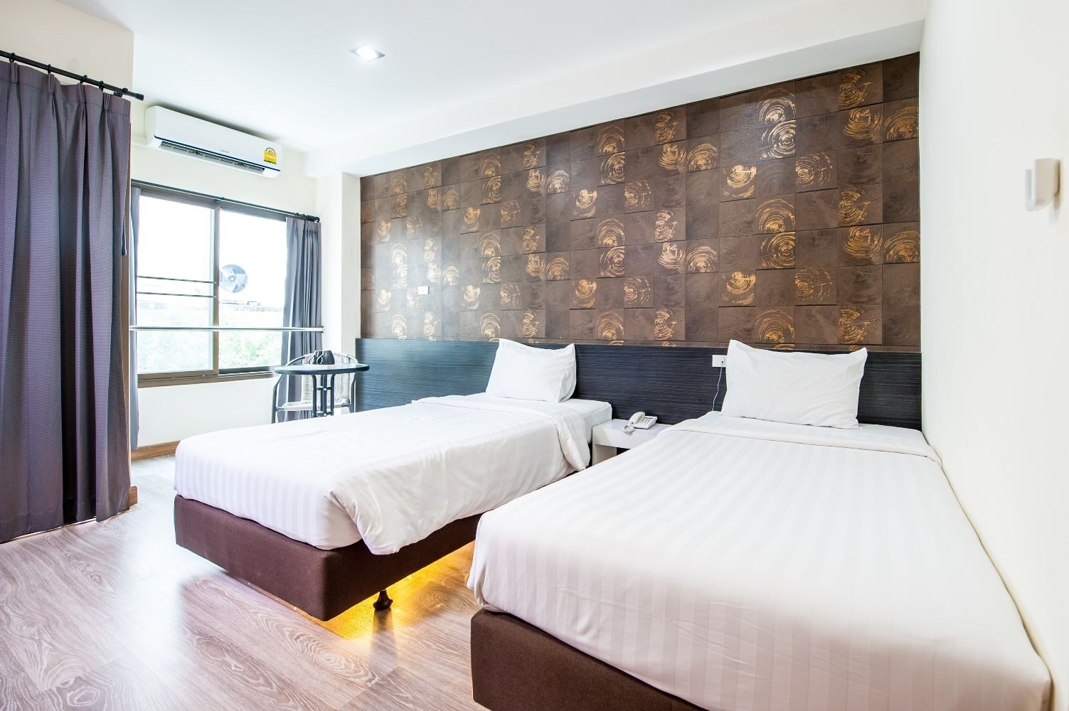 superior room | minibar, in-room safe, desk, blackout curtains