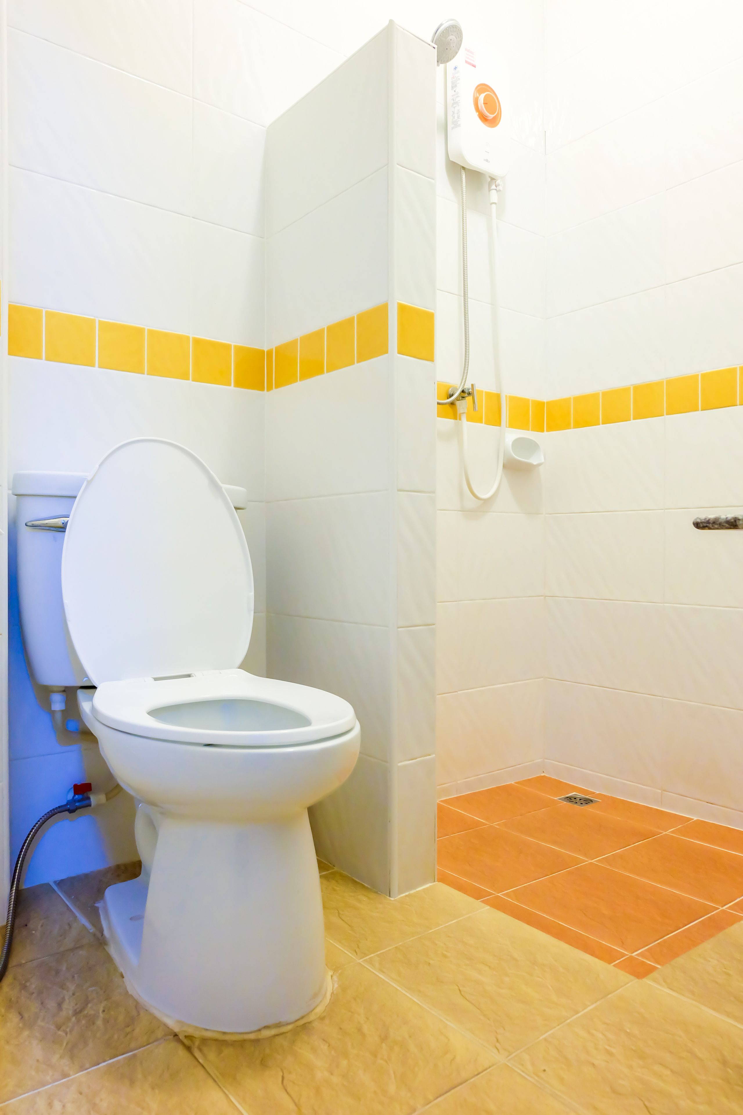 superior room | bathroom | shower, free toiletries, hair dryer, towels