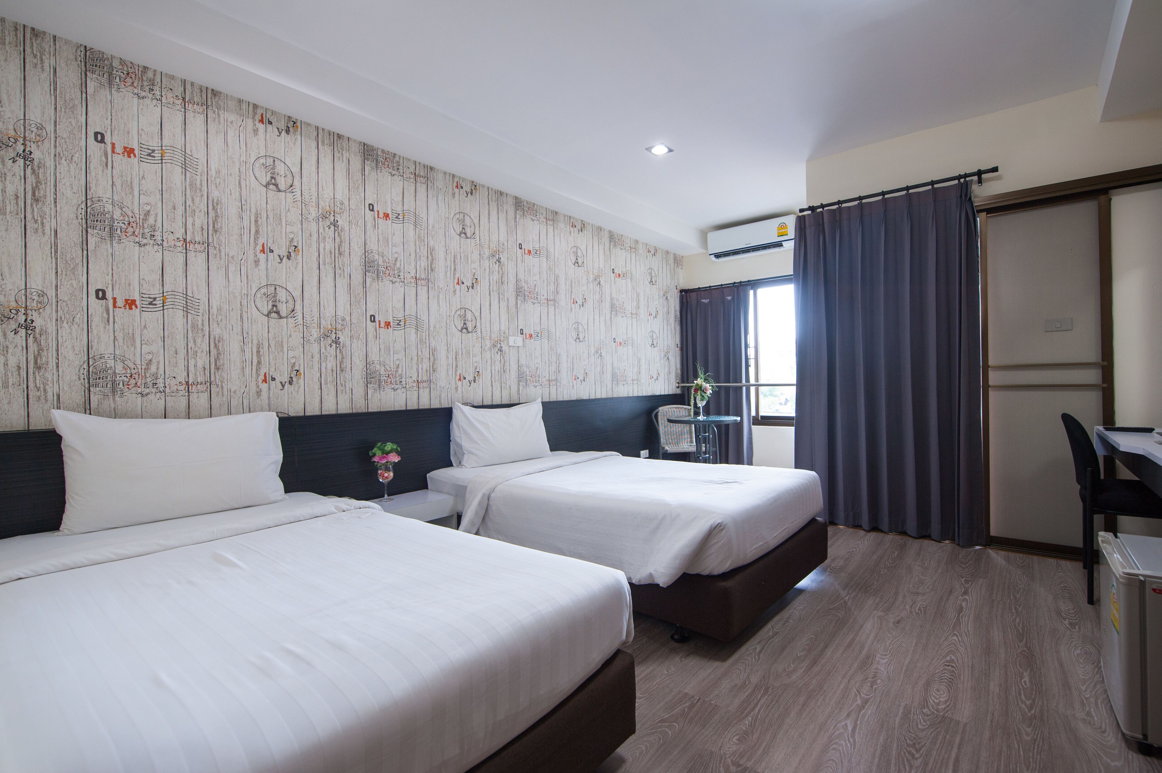 superior room | minibar, in-room safe, desk, blackout curtains