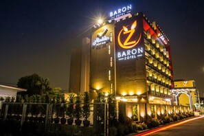 Exterior detail - Baron Zotel Bangkok (Bangkok)