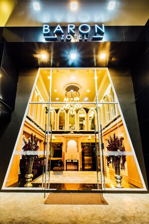 内部エントランス