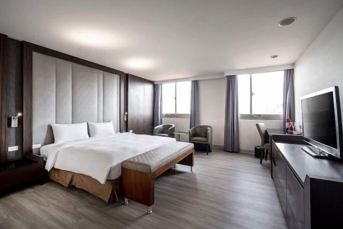 Couette en duvet d'oie, coffres-forts dans les chambres, bureau