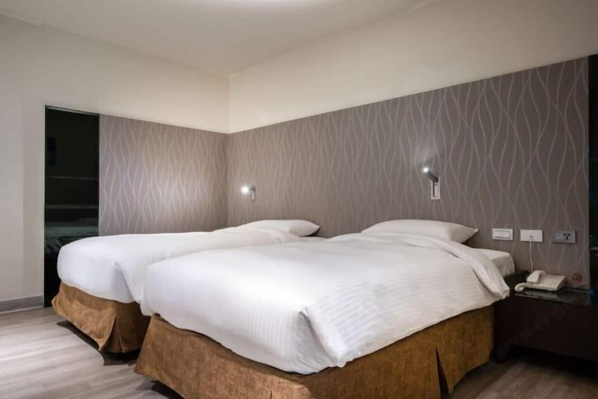 Couette en duvet d'oie, coffres-forts dans les chambres, bureau