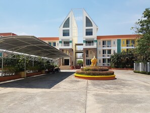 Front of property - Mild Sign Residence (San Sai)