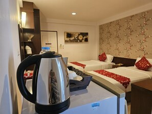 Superior Twin Room  | Zona de estar | Una televisión
