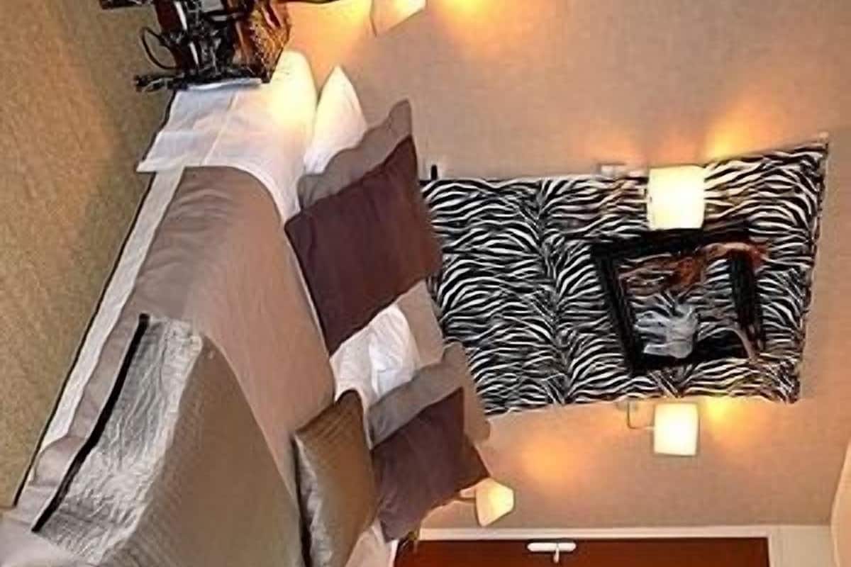 Standard-Zweibettzimmer, 1 Schlafzimmer, eigenes Bad | Individuell dekoriert, Schreibtisch, kostenloses WLAN