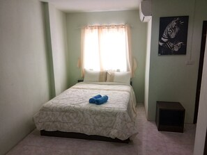 Free WiFi - Wild & Wandering Backpacker & Bar (Ko Pha-ngan)