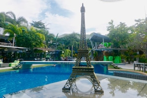 Dining - Momento Resort (Pattaya)