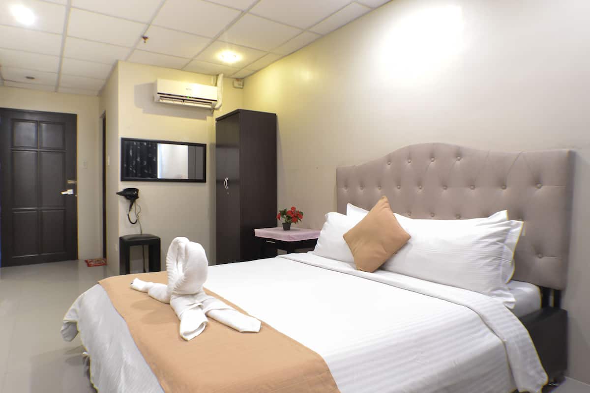 Comfort Studio, 1 Bedroom | WiFi (free), individually furnished, bed sheets