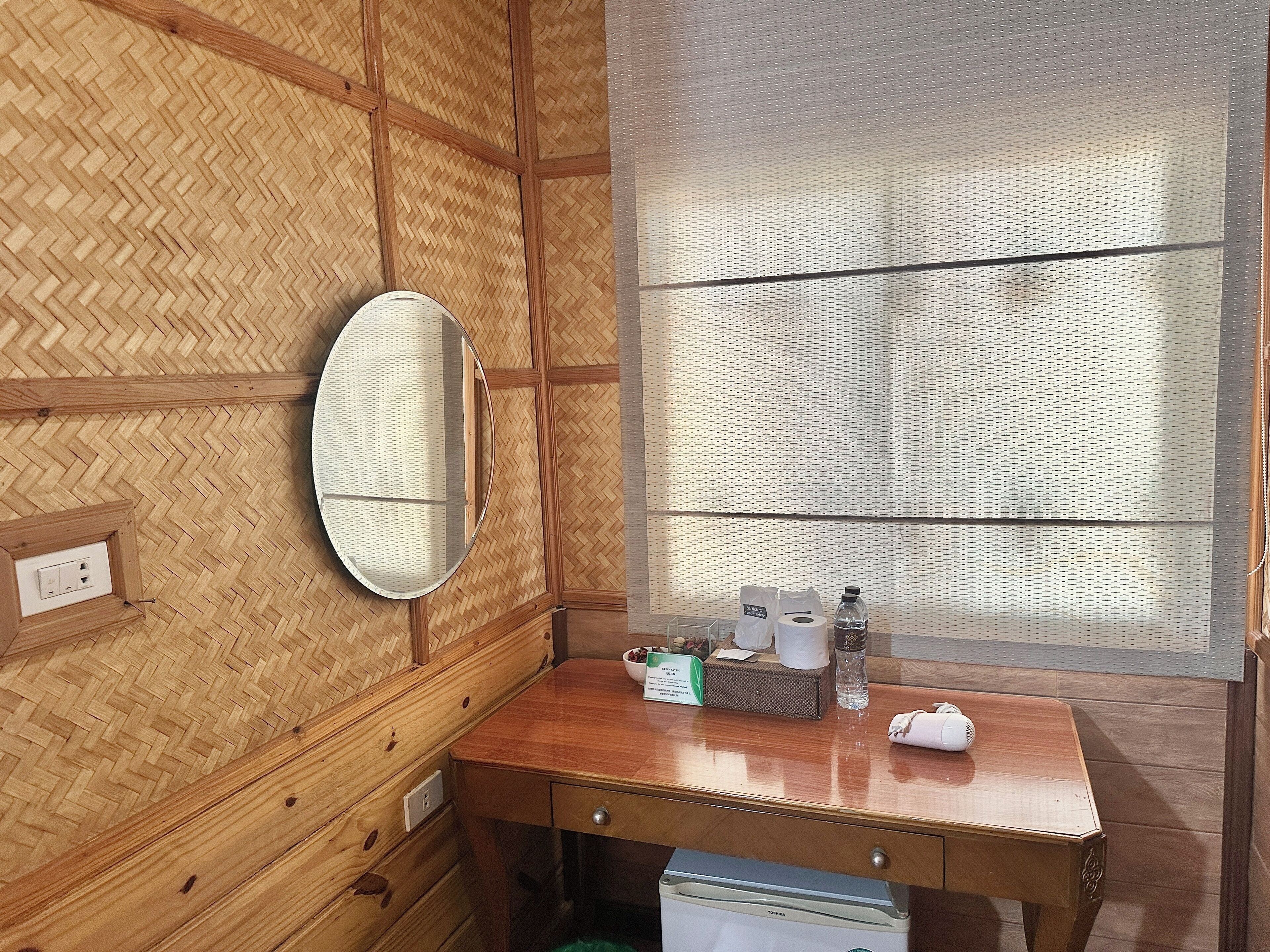 standard double room | desk, free wifi, bed sheets, wheelchair access