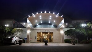 Unclassified image, 4 of 46, button - Admiral Hotel (Geoje)