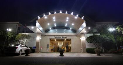 Admiral Hotel