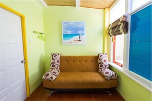 In-room safe, blackout drapes, free WiFi - De Lunar Resort Koh Larn (Koh Lan)