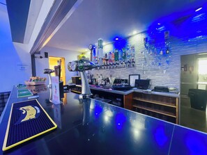 Bar (en la propiedad)