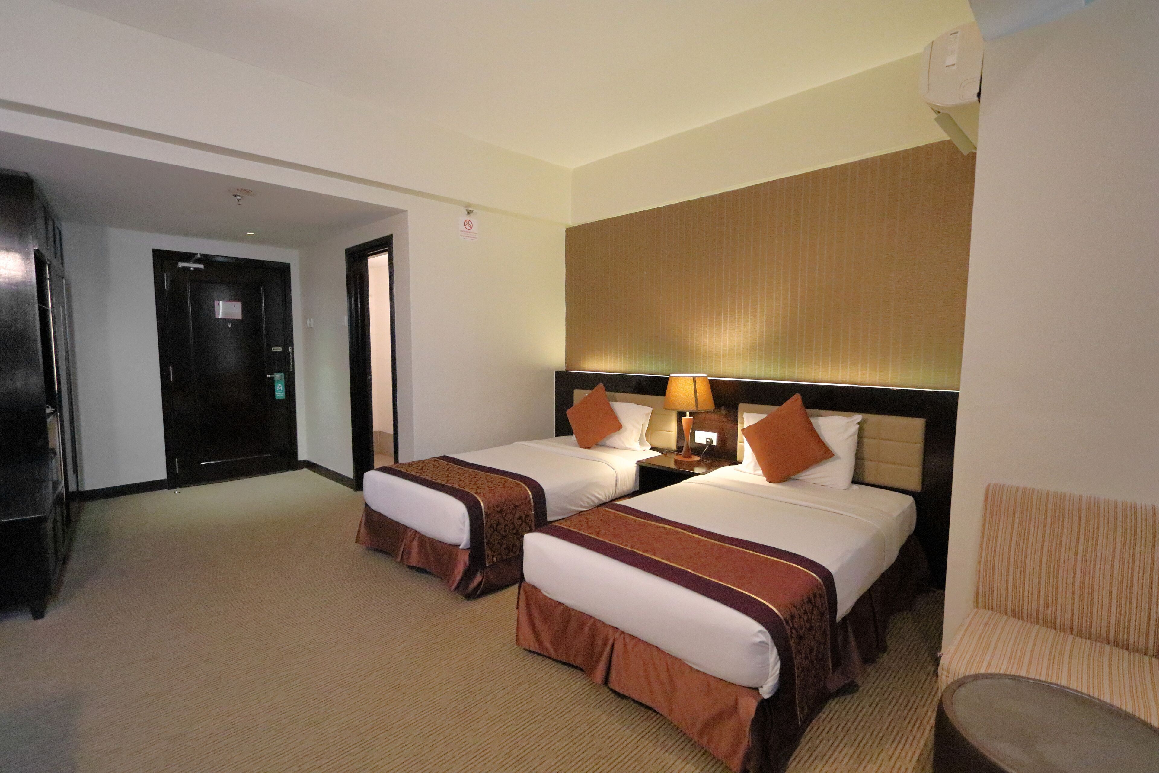 Caja de seguridad en la habitación y wifi gratis 