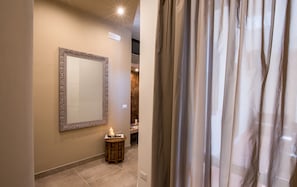 Suite, Jetted Tub | Room amenity - Le Dimore del Re (Trani)