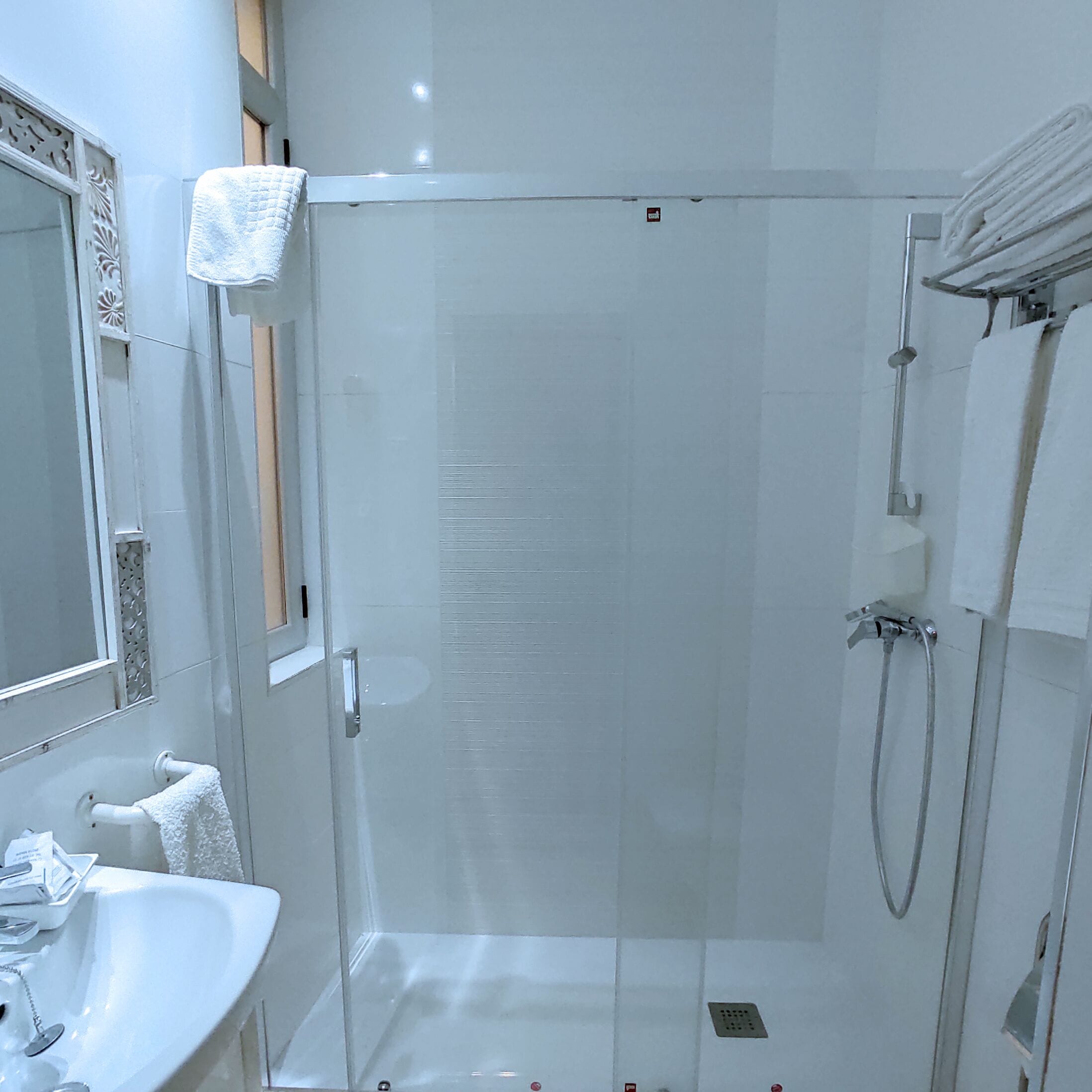 Photo - Hostal Bruña Paseo del Prado