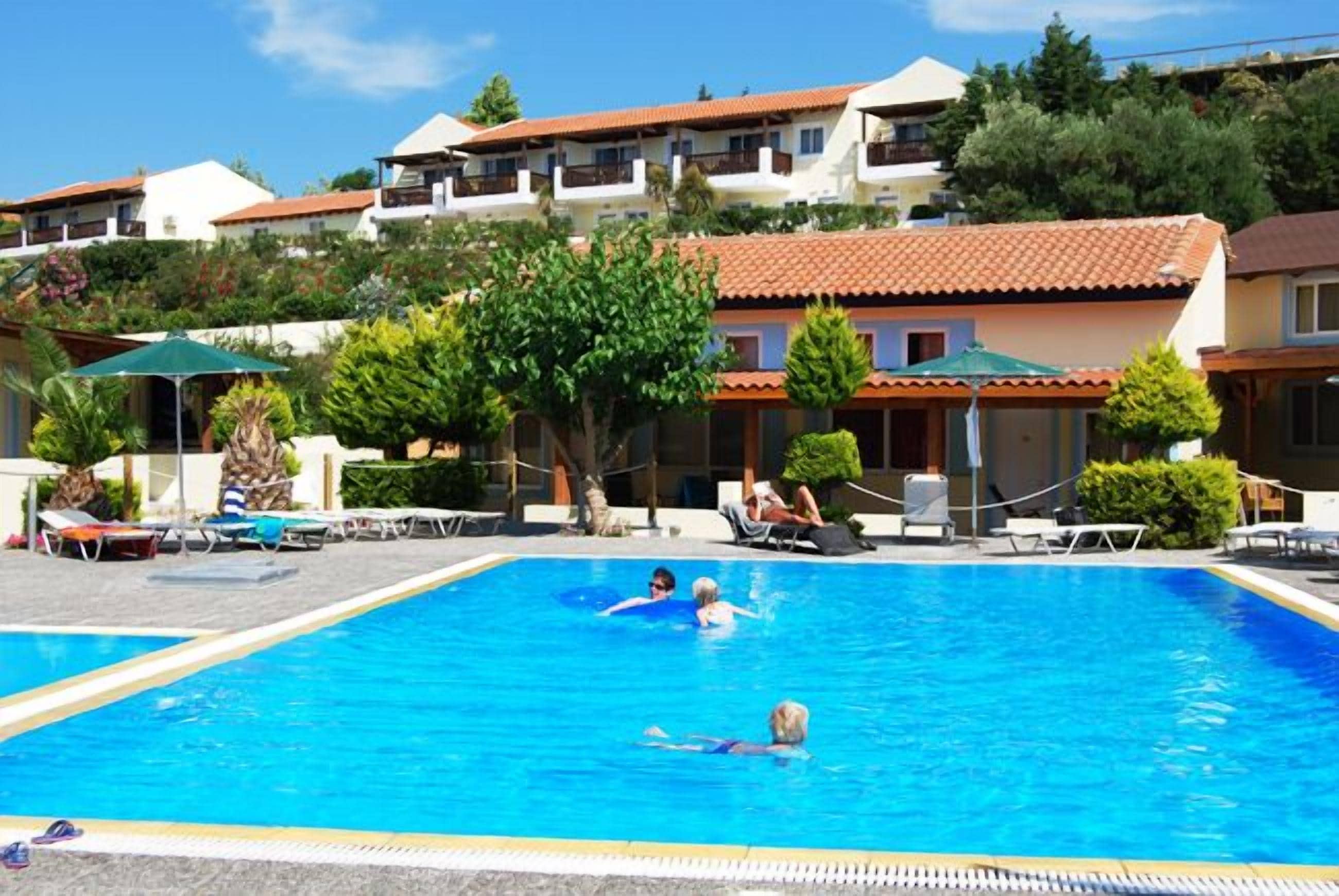 12 piscines extérieures